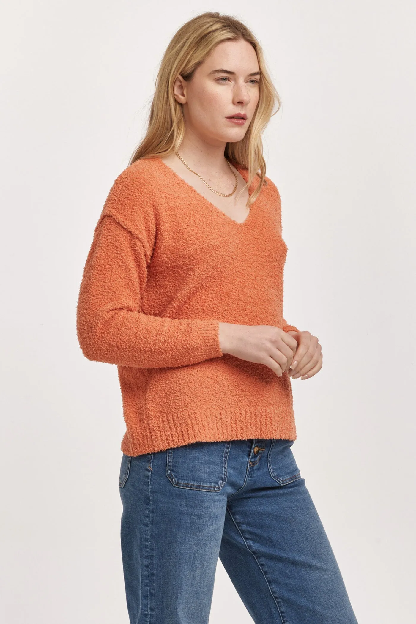 CALLEEN V NECK LONG SLEEVE RELAXED FIT SWEATER KUMQUAT