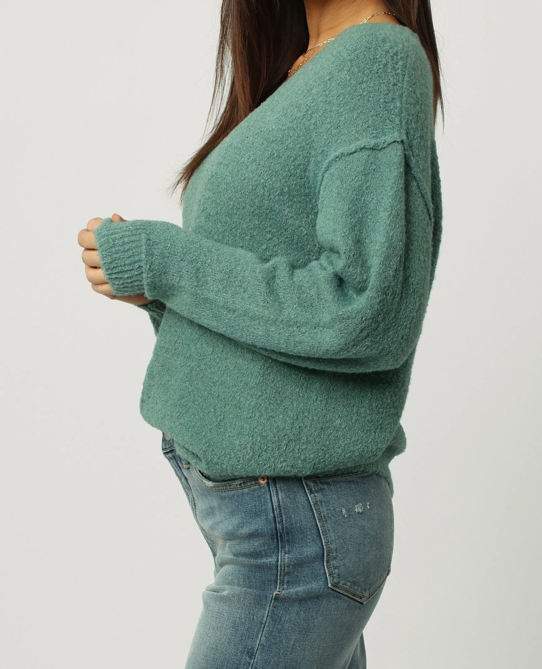 CALLEEN V-NECK LONG SLEEVE SWEATER EMERALD STONE