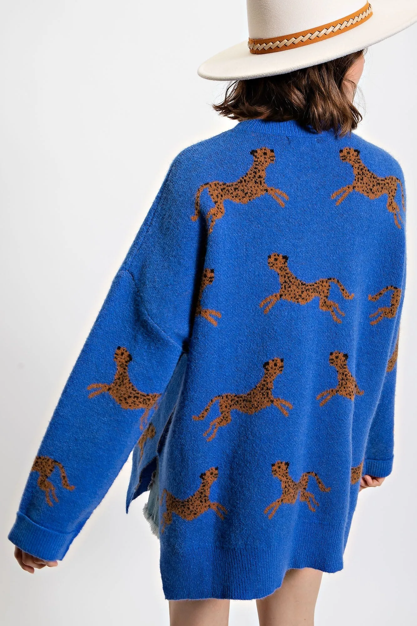 Easel Cheetah Patterned Sweater in Royal Blue
