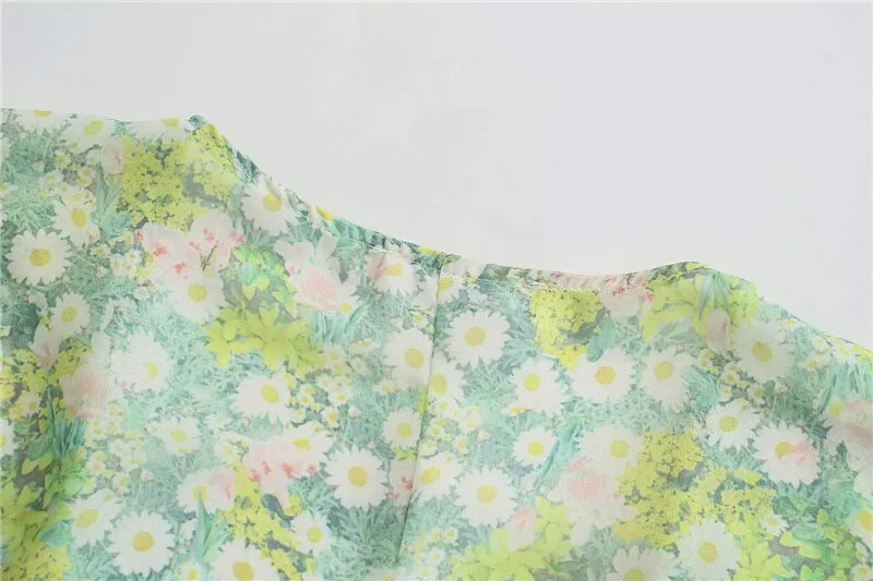 FLORAL PRINT WRAP BLOUSE
