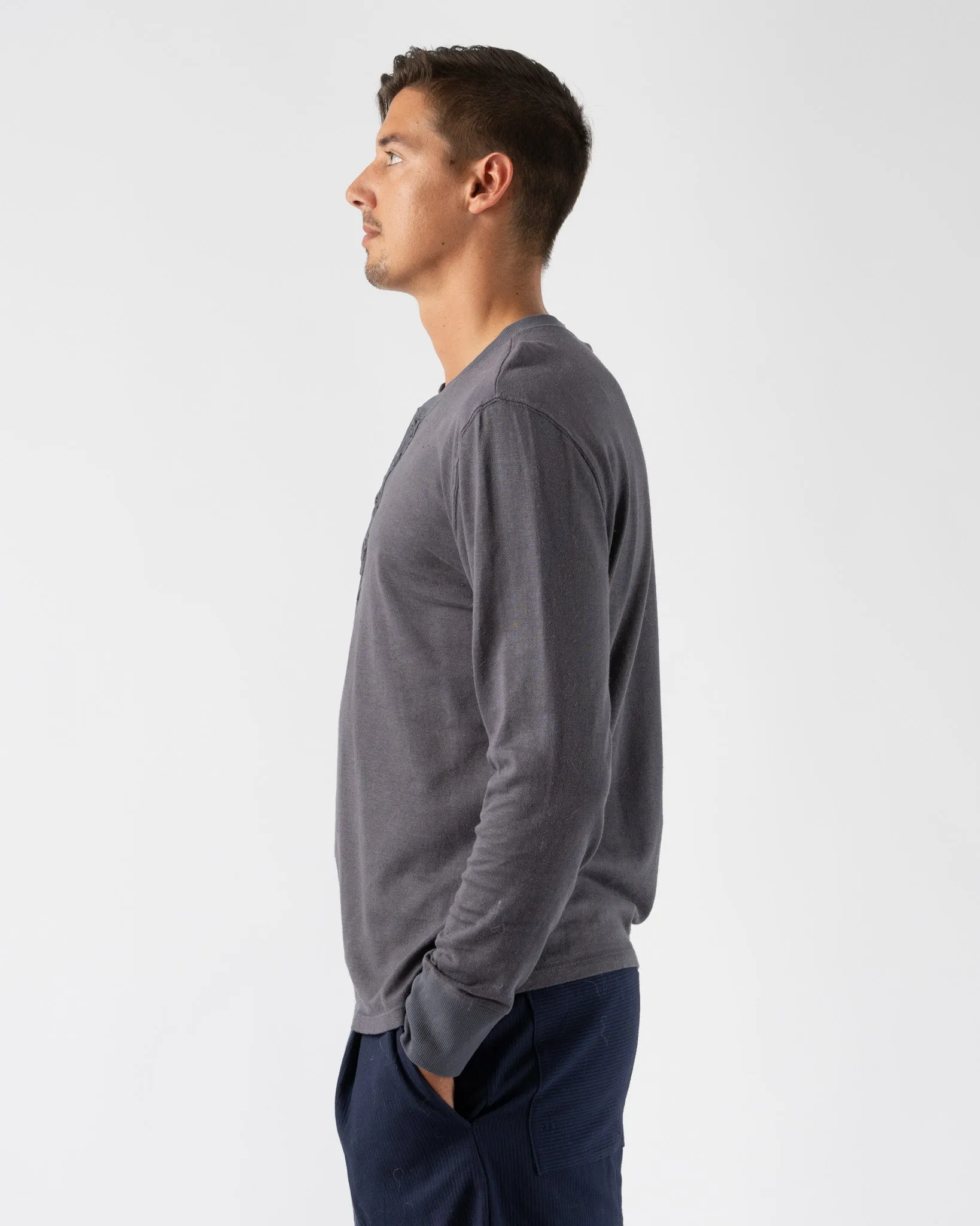 Jungmaven Mountain Henley in Diesel Gray