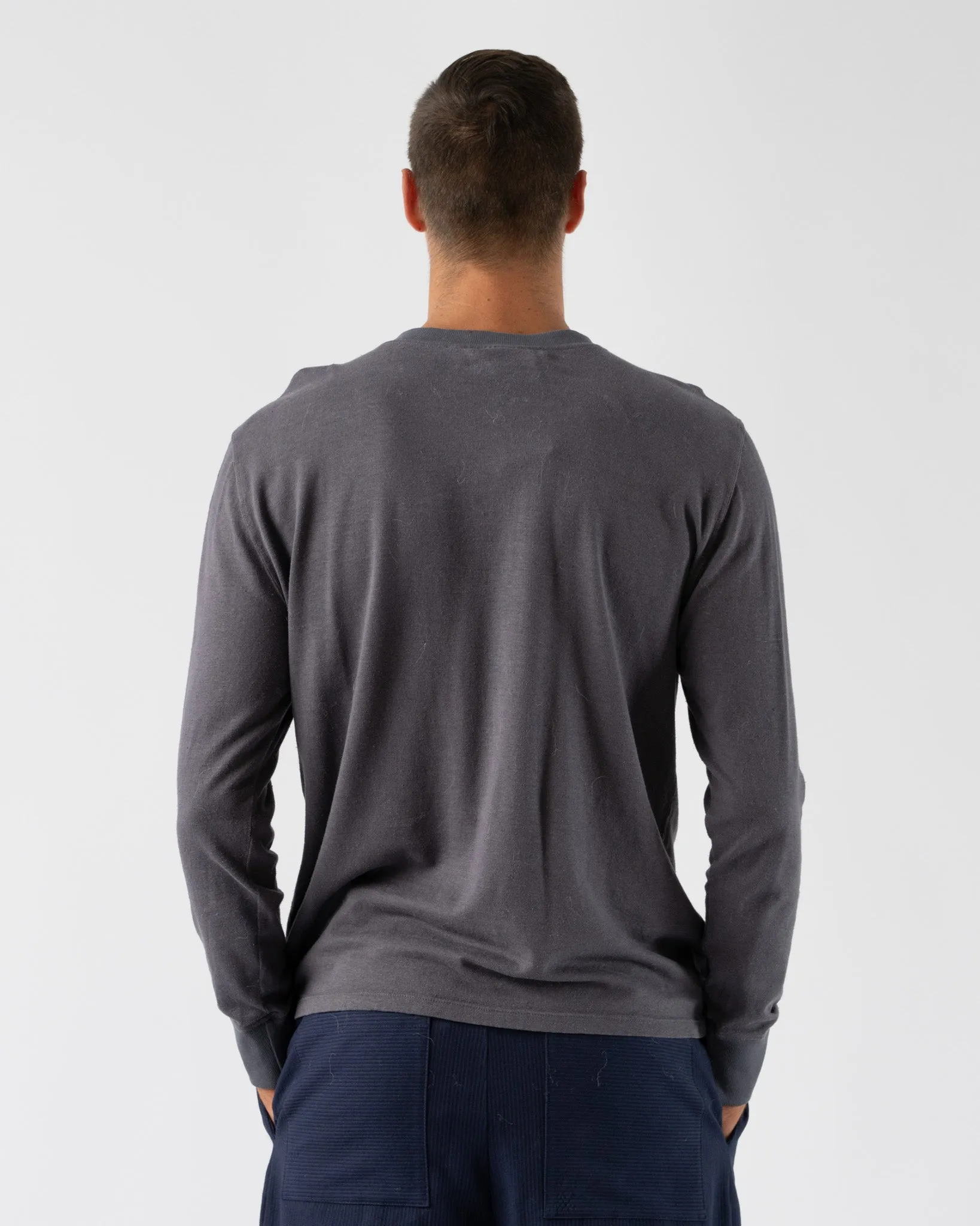Jungmaven Mountain Henley in Diesel Gray